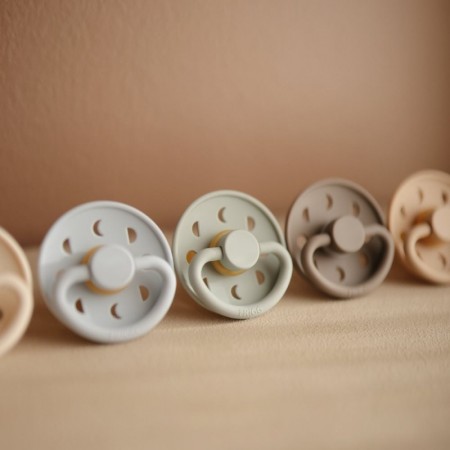 FRIGG PACK 2 CHUPETES LATEX TALLA 1 DE 0-6MESES MOON