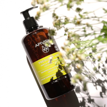 APIVITA CHAMPU DE USO FRECUENTE DIARIO DE CAMOMILA Y MIEL 500ML