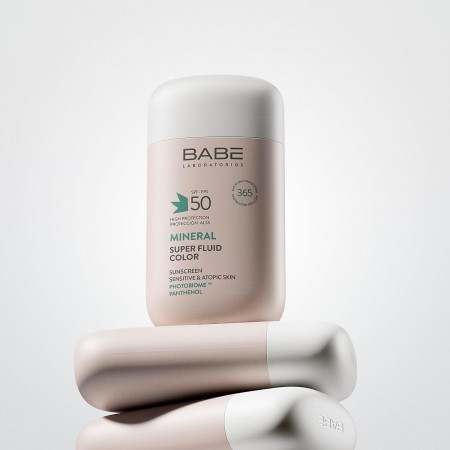 BABE MINERAL SUPER FLUID COLOR SUNSCREEN SPF50 FLUIDO CON COLOR 50 ML