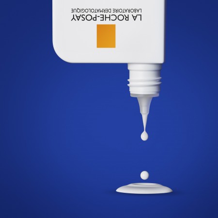 Textura fluida e invisible de rápida absorción para niños Anthelios Dermo-Pediatrics UVMune 400